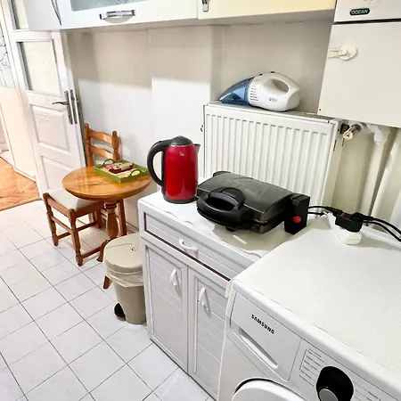 Apartment Very Close To Bosphorus, Beautiful 2 1 Salon Flat, Excellent Location