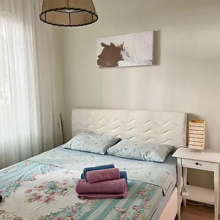 Very Close To Bosphorus, Beautiful 2 1 Salon Flat, Excellent Location Apartment