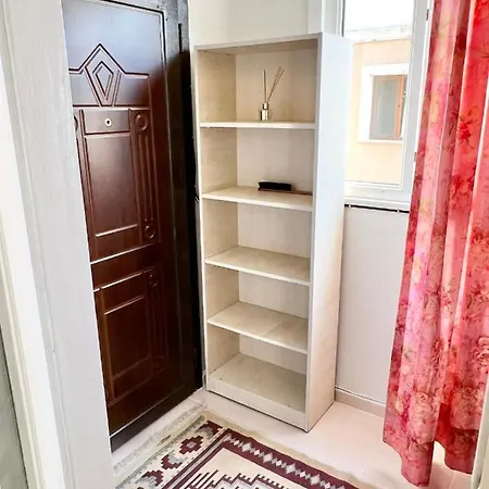 Apartment Very Close To Bosphorus, Beautiful 2 1 Salon Flat, Excellent Location *