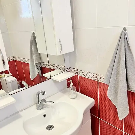 Very Close To Bosphorus, Beautiful 2 1 Salon Flat, Excellent Location Apartment