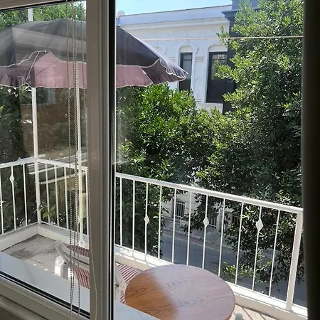 Apartment Very Close To Bosphorus, Beautiful 2 1 Salon Flat, Excellent Location *