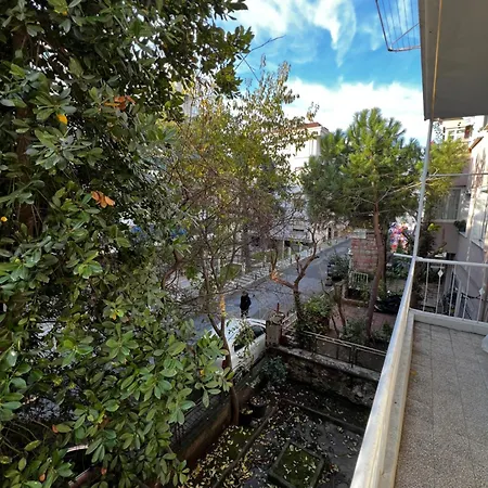 Very Close To Bosphorus, Beautiful 2 1 Salon Flat, Excellent Location Apartment