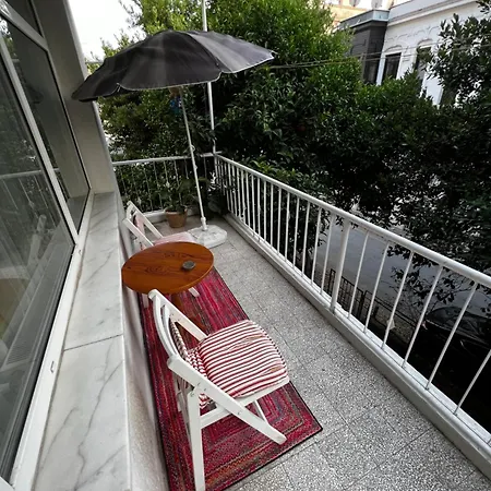 Very Close To Bosphorus, Beautiful 2 1 Salon Flat, Excellent Location Apartment Istanbul