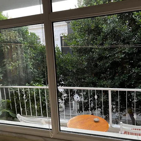 Apartment Very Close To Bosphorus, Beautiful 2 1 Salon Flat, Excellent Location *